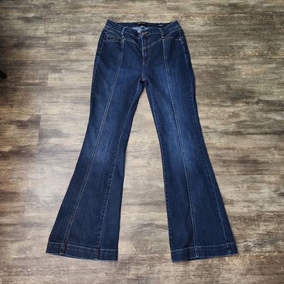 Judy Blue Women's Blue Flare Fit  Bell Bottoms Wide Let Jeans Size 15 / 32 Demin - Picture 1 of 8